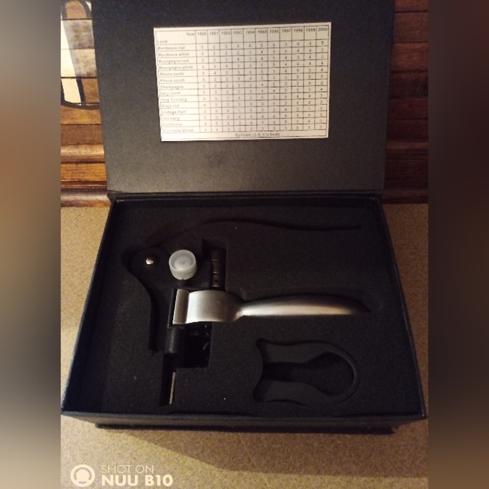 Leed's Wine Opener Set